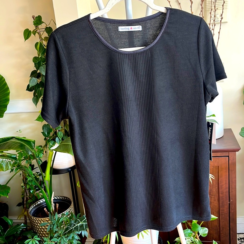🖤Hashting &Smith Black Shortsleeved Top- lined round neck-M-NWT